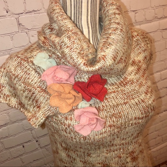 Judith March Sweater Dress. - Picture 5 of 6